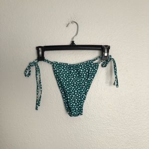 Retro green and white floral print side string bikini